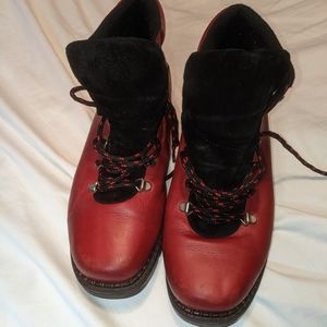 Sorel Red Mountaineering Ankle Boots